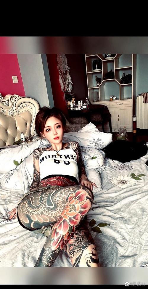 涩女 是涩女更积极的沟通方式海报