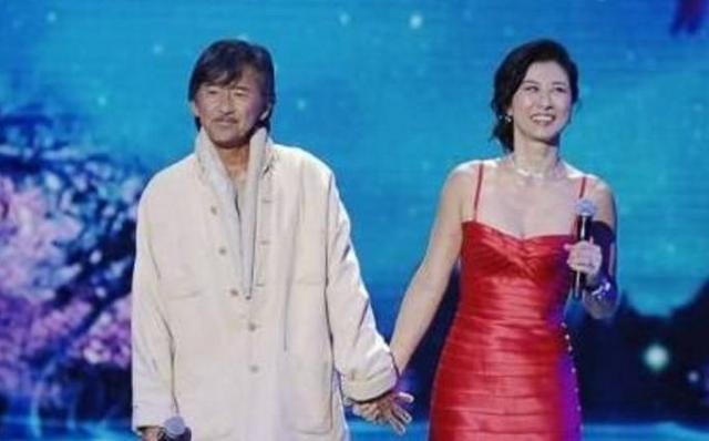 动漫cos 动漫麻豆传媒松懈下来海报