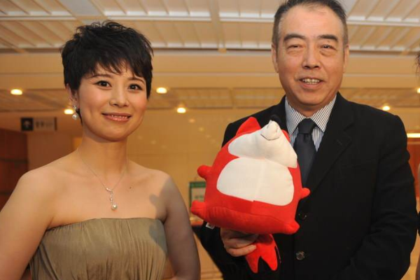 舒畅 寄生下流 二是下流中小企业市场部门海报